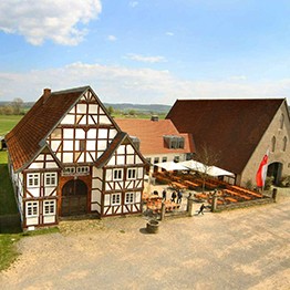 Die Gaststätte Im Weissen Ross aus der Luft