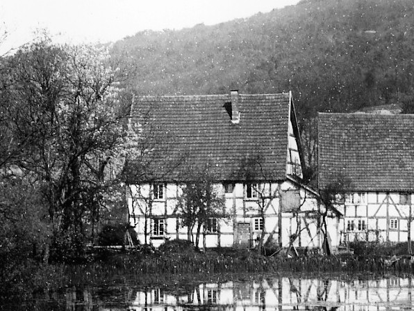 Haus Stöcker mit Stallanbau im Jahre 1917. (Quelle: hist. Fotos von Martin Fick)