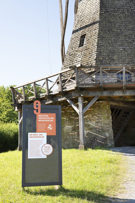 Ansicht einer Geländestation an der Kappenwindmühle.